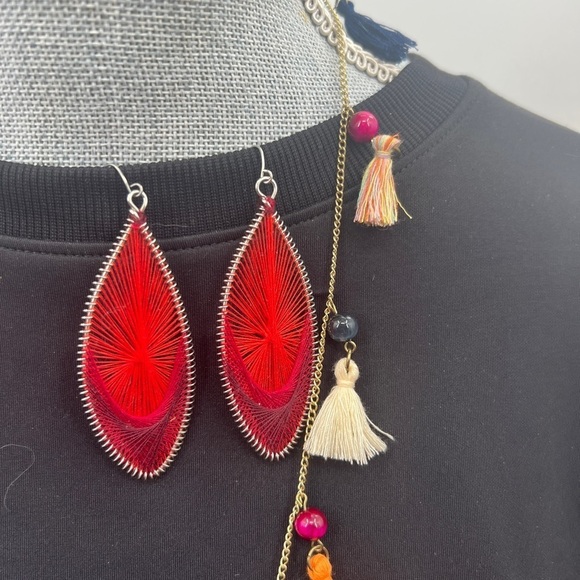 2 Pairs of string earrings and Tassel with semi precious beads necklace - Picture 2 of 7